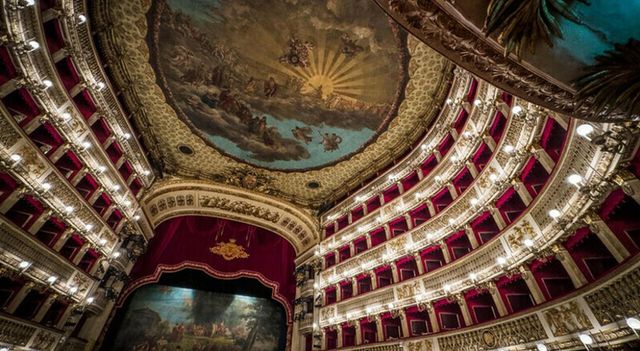 Concerto di Natale in Senato con Mattarella, Claudio Baglioni canta nell'Aula