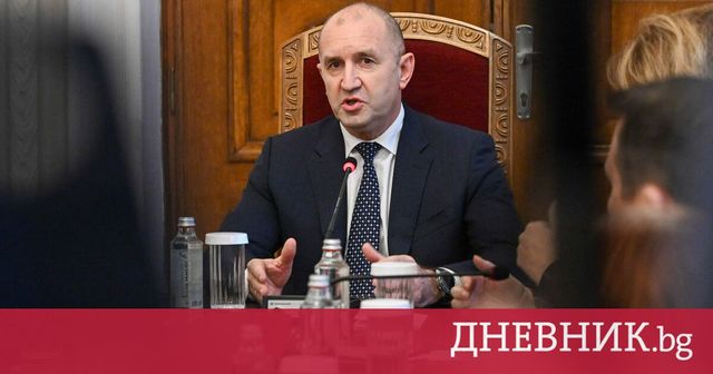 Радев обяви кога ще връчи първия мандат