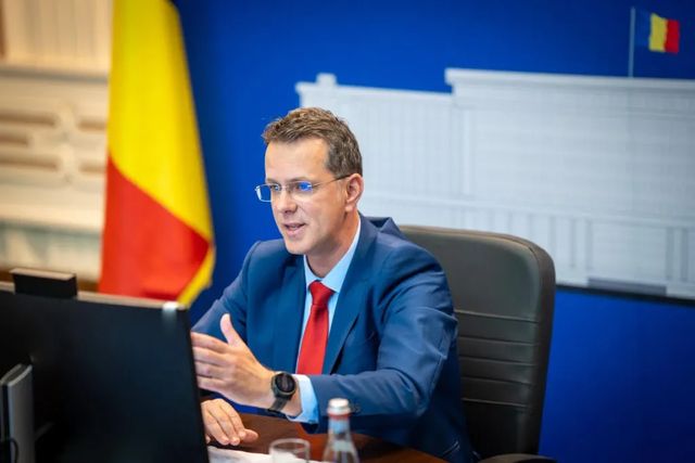 Nicușor Dan „implicat direct” în înzestrarea armatei