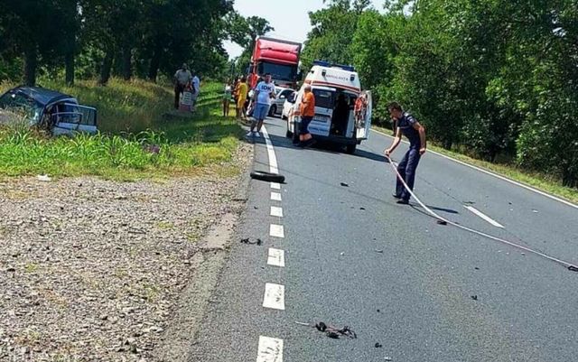 Un motociclist de 23 de ani a murit în urma unui accident produs pe DN 13, la Feldioara