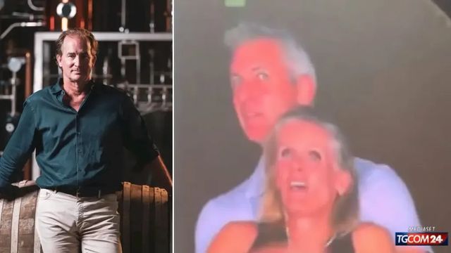 Kiss cam Coldplay: il marito della donna era al concerto con un’altra persona
