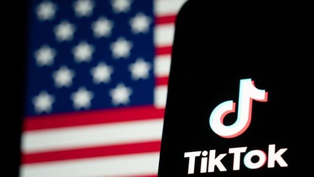 TikTok a revenit în magazinele de aplicații Apple și Google din SUA