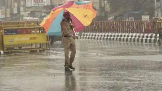 12 Dead as Heavy Rains Lash Several Districts of Uttar Pradesh