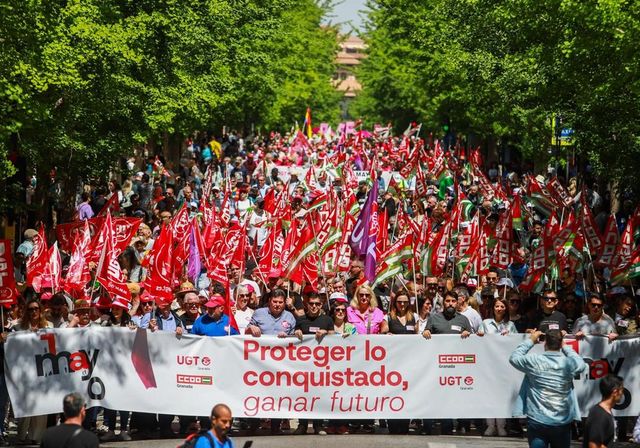 Granada marcha en defensa de la reducción de la jornada laboral