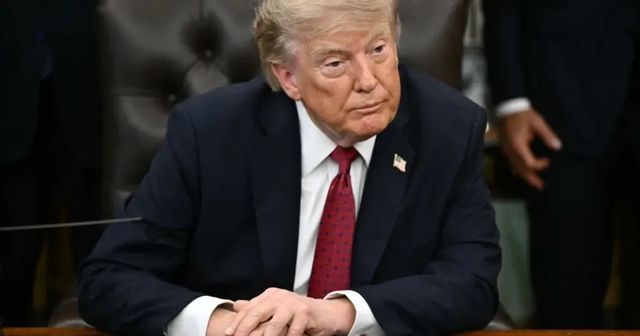 “Che domanda stupida”, Trump si infuria alla Casa Bianca