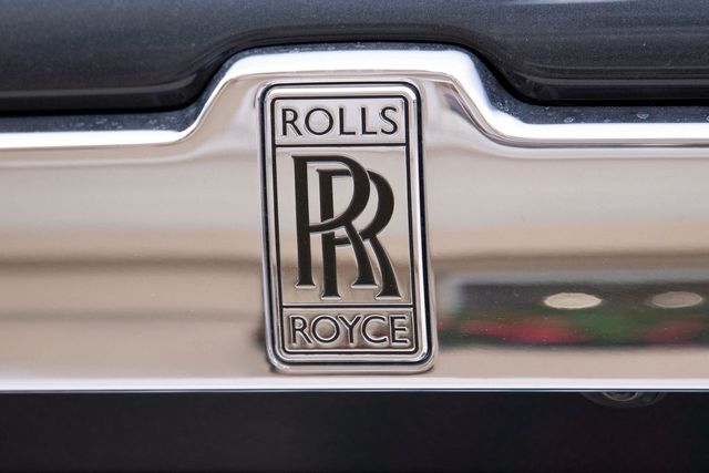 Rolls-Royce oferă muncitorilor 2.000 de lire sterline pentru a atenua criza legată de costul vieții