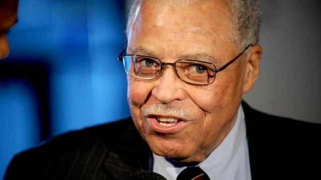 Meghalt James Earl Jones, Darth Vader és Mufasa szinkronhangja