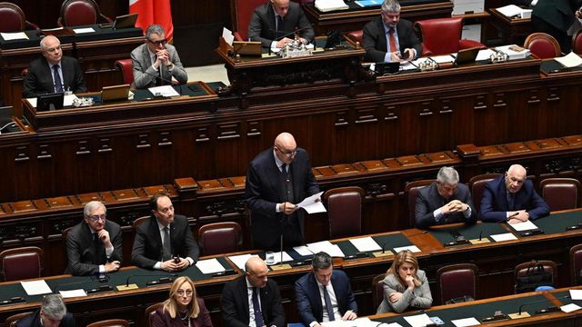 Crosetto, 'qualcuno si vergogna di aiutare Kiev, io ne sono fiero'