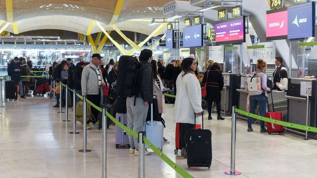 Aena avisa de posibles retrasos en los aeropuertos españoles por un fallo informático