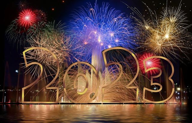 Anul Nou pe rit vechi, sărbătorit de mii de oameni din întreaga țară