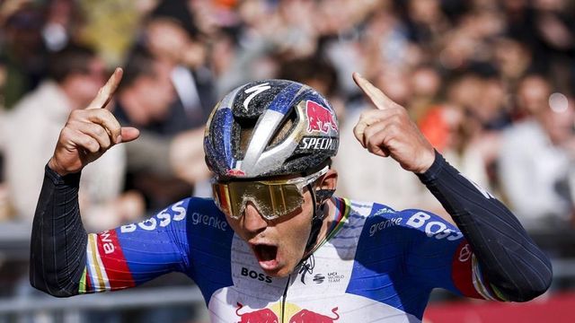 Primer brindis de Evenepoel en la Amstel Gold Race