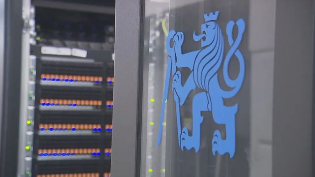 Vláda schválila projekt podpory vybudování velkého datového centra