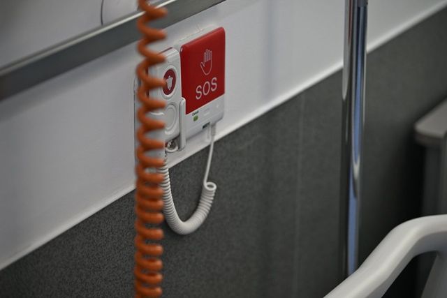 Ministrul Sănătății propune ca intervențiile stomatologice cu anestezie generală să se facă în spitale publice