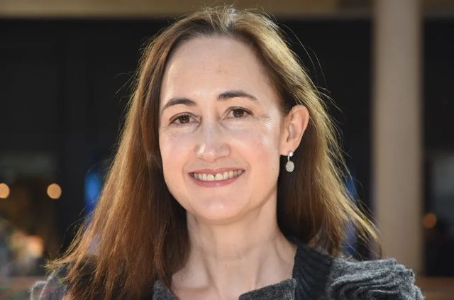 Scriitoarea Sophie Kinsella, autoarea romanelor bestseller „Shopaholic”, a murit la vârsta de 55 de ani