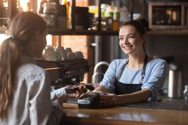 ANAF îi învață pe români ce drepturi au în cafenele și restaurante