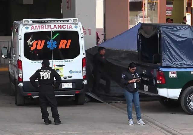 Muere un aficionado en estado embriaguez al caer de las gradas en la reapertura del Estadio Azteca