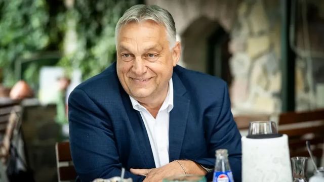 Újabb fotó került elő Orbán Viktor szerbiai nyaralásáról – meglepő, kivel pózolt