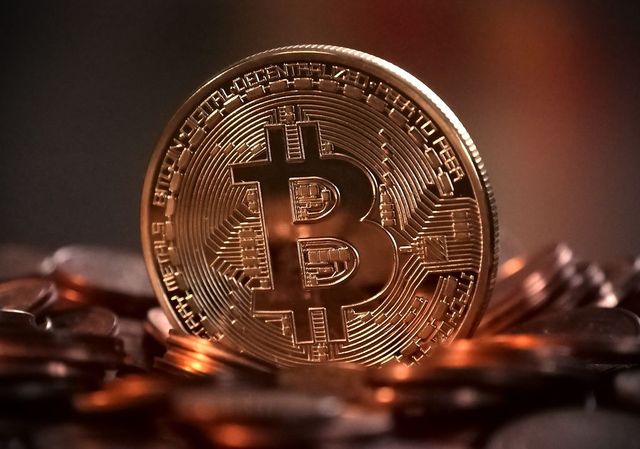 Criptovalute, la Sec approva il primo Etf per Bitcoin