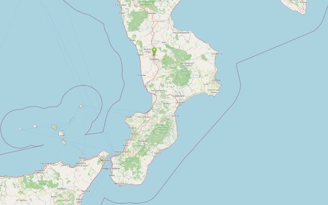 Scossa di terremoto nel Cosentino, gente in strada