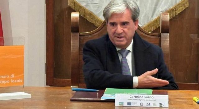 Sindaco aggredito in strada a bastonate nel Salernitano