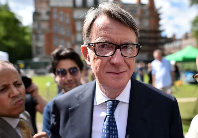 El Gobierno británico publica los primeros documentos sobre el nombramiento de Mandelson pese a su relación con Epstein