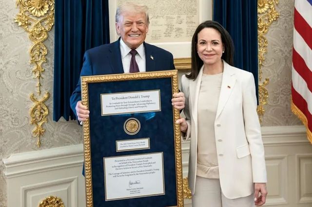 Lidera opoziției din Venezuela i-a dat premiul său Nobel președintelui american