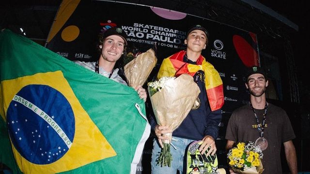 El skater español Egoitz Bijueska gana el campeonato del mundo con solo quince años
