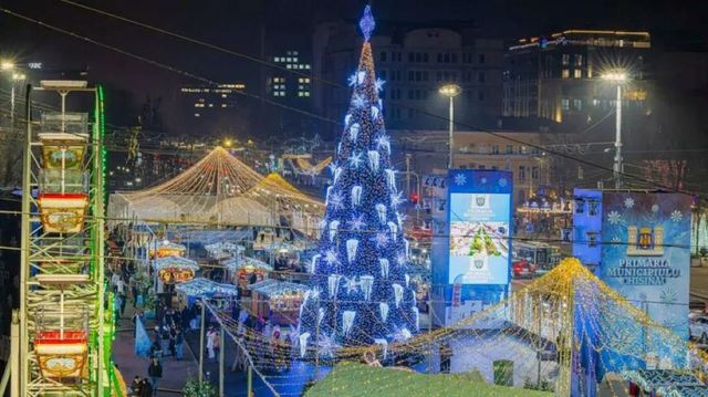 Târgul de Crăciun se încheie duminică cu un concert și tombola Primăriei