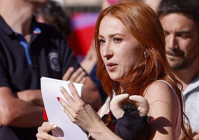 La vacilada de un ciclista a Erola Jons en La Vuelta