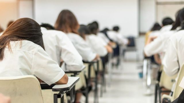 Elevii din Chișinău ar putea beneficia de pregătire gratuită pentru BAC