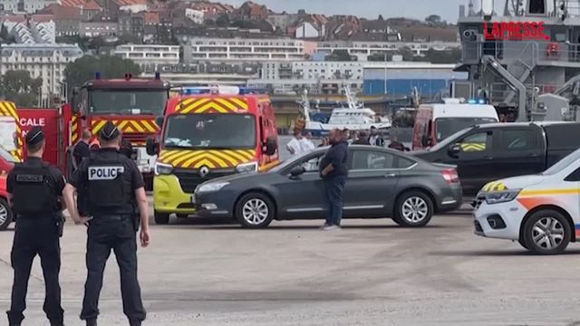 Migranti: naufragio al largo della Francia, almeno 10 morti