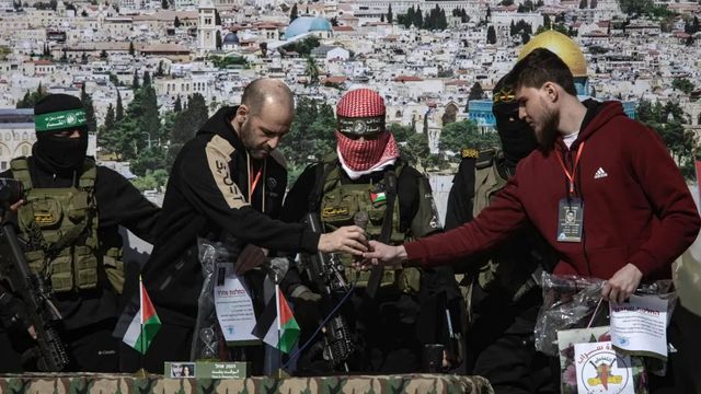 Hamás ofrece liberar a todos los rehenes a cambio de la retirada del ejército israelí