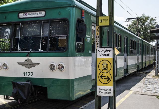 Magyar költők versei hallhatók a vonatállomásokon
