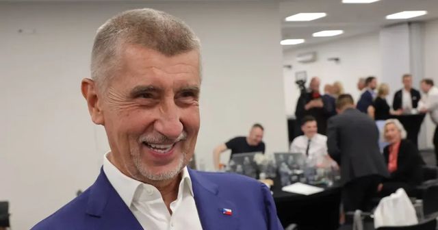 Volby by vyhrálo ANO, do Sněmovny by se dostali i Motoristé