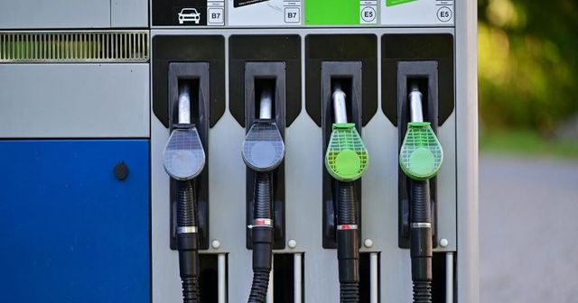 Un mare lanț de stații de carburanți a scumpit benzina peste pragul de 10 lei pe litru