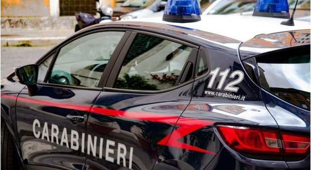 Aggredita dal marito e accoltellata dopo una lite nel Bresciano, donna di 45 anni è grave