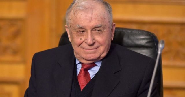 Ion Iliescu este în stare critică