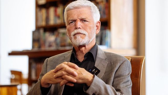 Prezident Pavel považuje za vydírání zprávy, které mu doručil Macinka