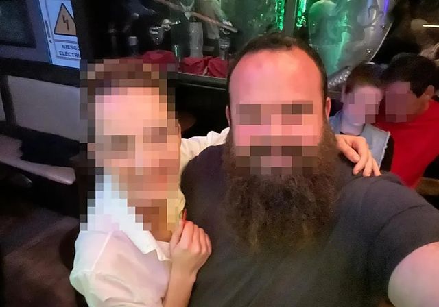La exnovia del padre Fran: «Me negaron la comunión por haberme acostado con un cura»