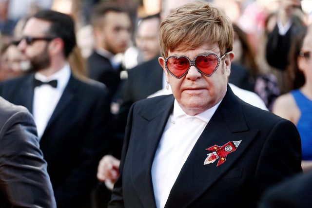 Elton John a avut infecție severă la un ochi, iar asta i-a afectat serios vederea