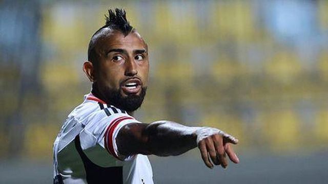 Vidal e altri giocatori del Colo Colo denunciati per abuso sessuale