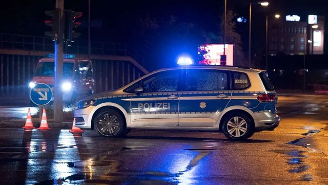 Germania, donna armata di coltello ferisce 5 persone su un autobus a Siegen