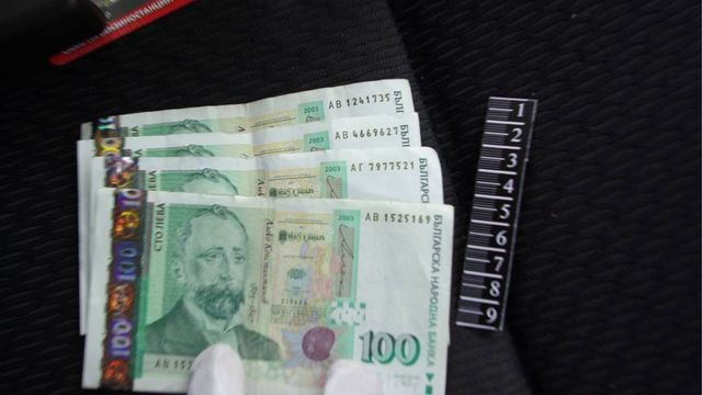 Данъчен инспектор получи условна присъда за искане на подкуп