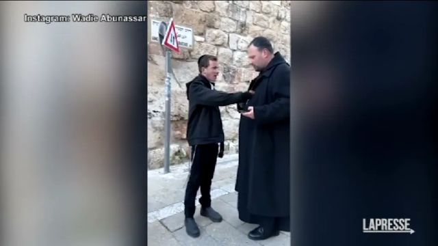 Sputi contro cristiani da due ebrei ortodossi nella Città Vecchia a Gerusalemme