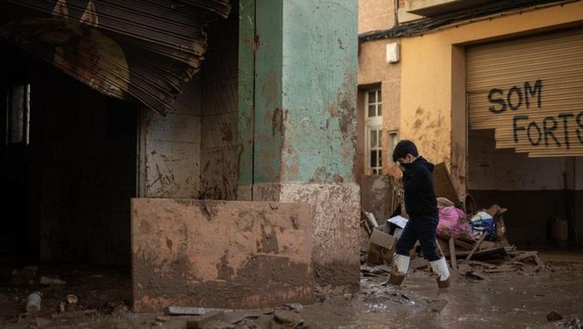 Mazón alega que no respondió a Ribera por falta de cobertura en el centro de emergencias