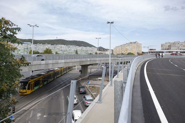 Vasárnap megnyitják a Flórián téri felüljárót