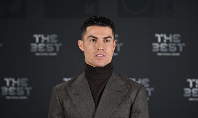 Interventi di botox e filler per 50mila euro non pagati: chirurgo fa causa a Cristiano Ronaldo