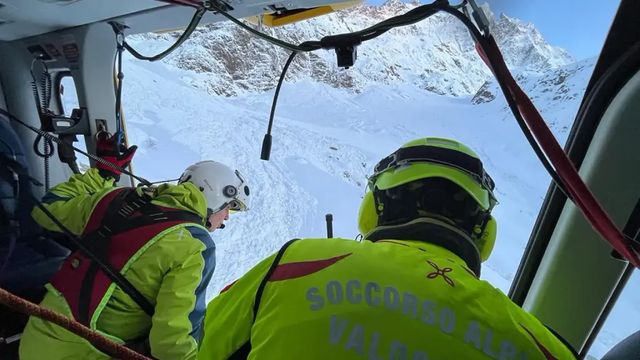 Valanga sopra Aosta, morto uno scialpinista