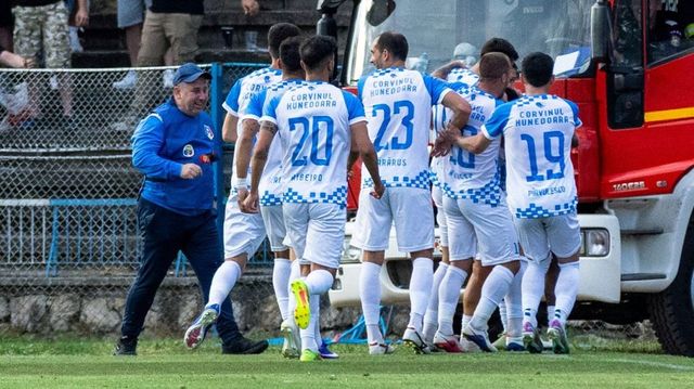 Prima reacție după ce Corvinul Hunedoara a revenit în Superliga