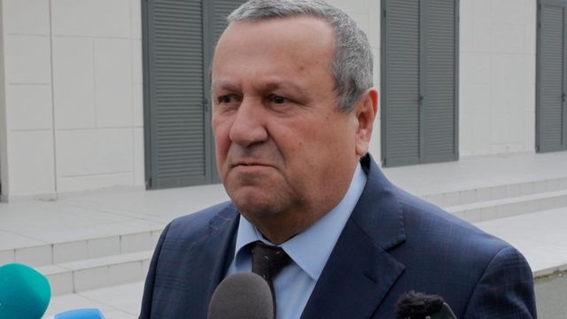 Подкрепата за топлия обяд не се предоставя от политически сили, каза служебният министър на труда и социалната политика Хасан Адемов